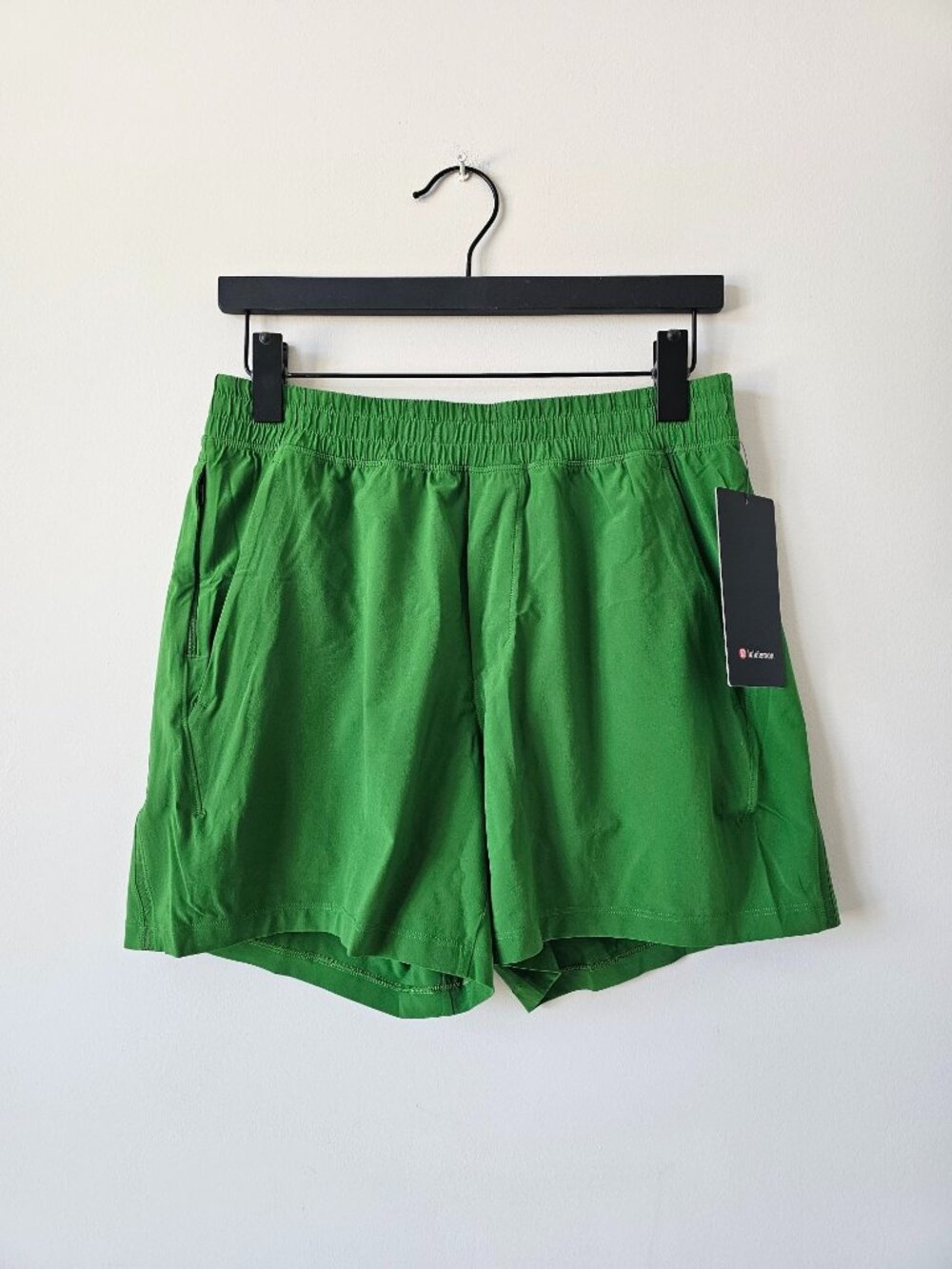 NWT LULULEMON LEON Lemongrass Green Pace Breaker Shorts 5" LL Men's Medium